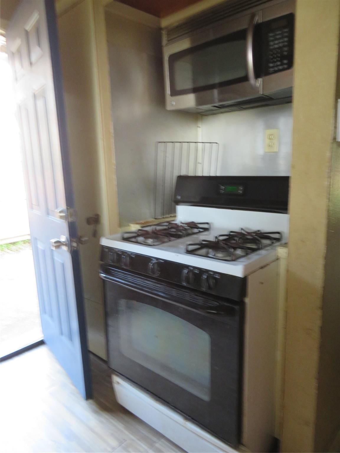 827 Marcolin Street — photo 9