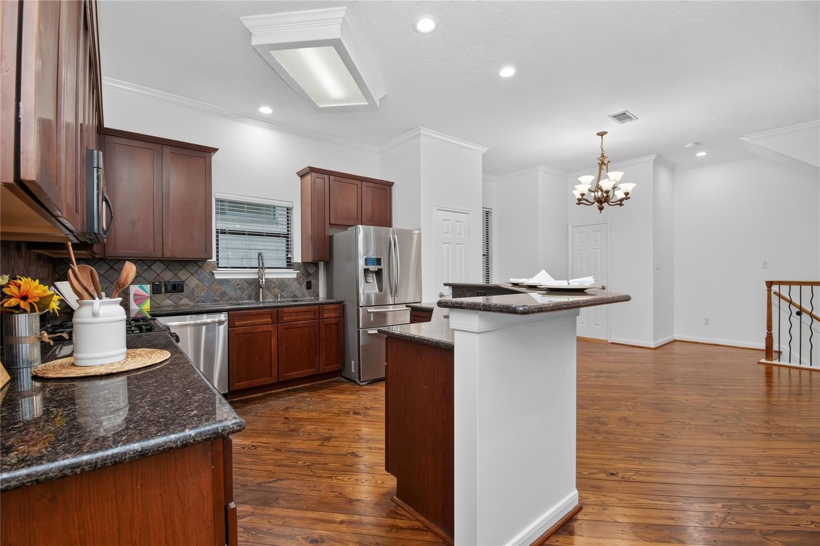 2304 Jackson Street — photo 8