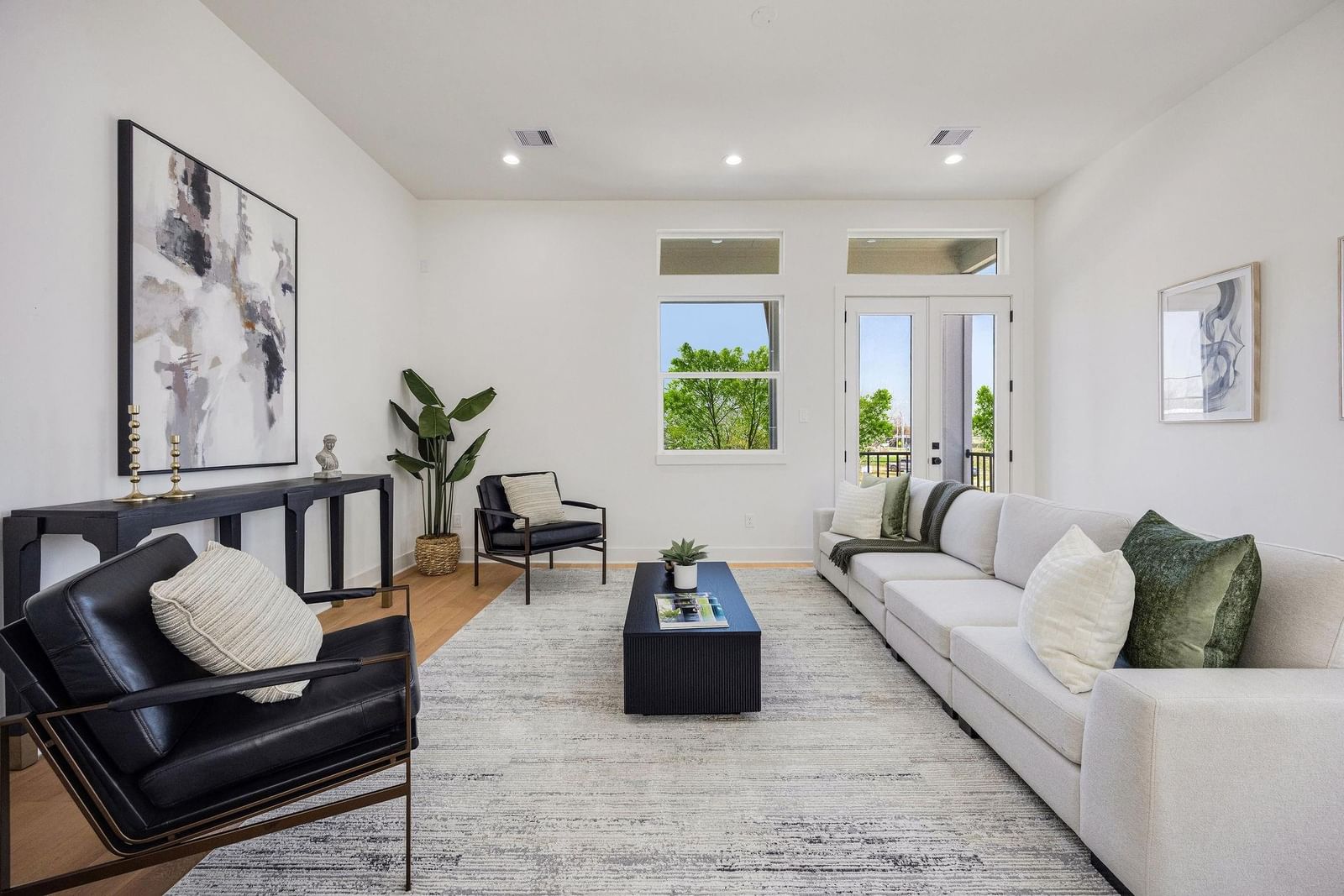 303 Marcella Street #P — photo 6