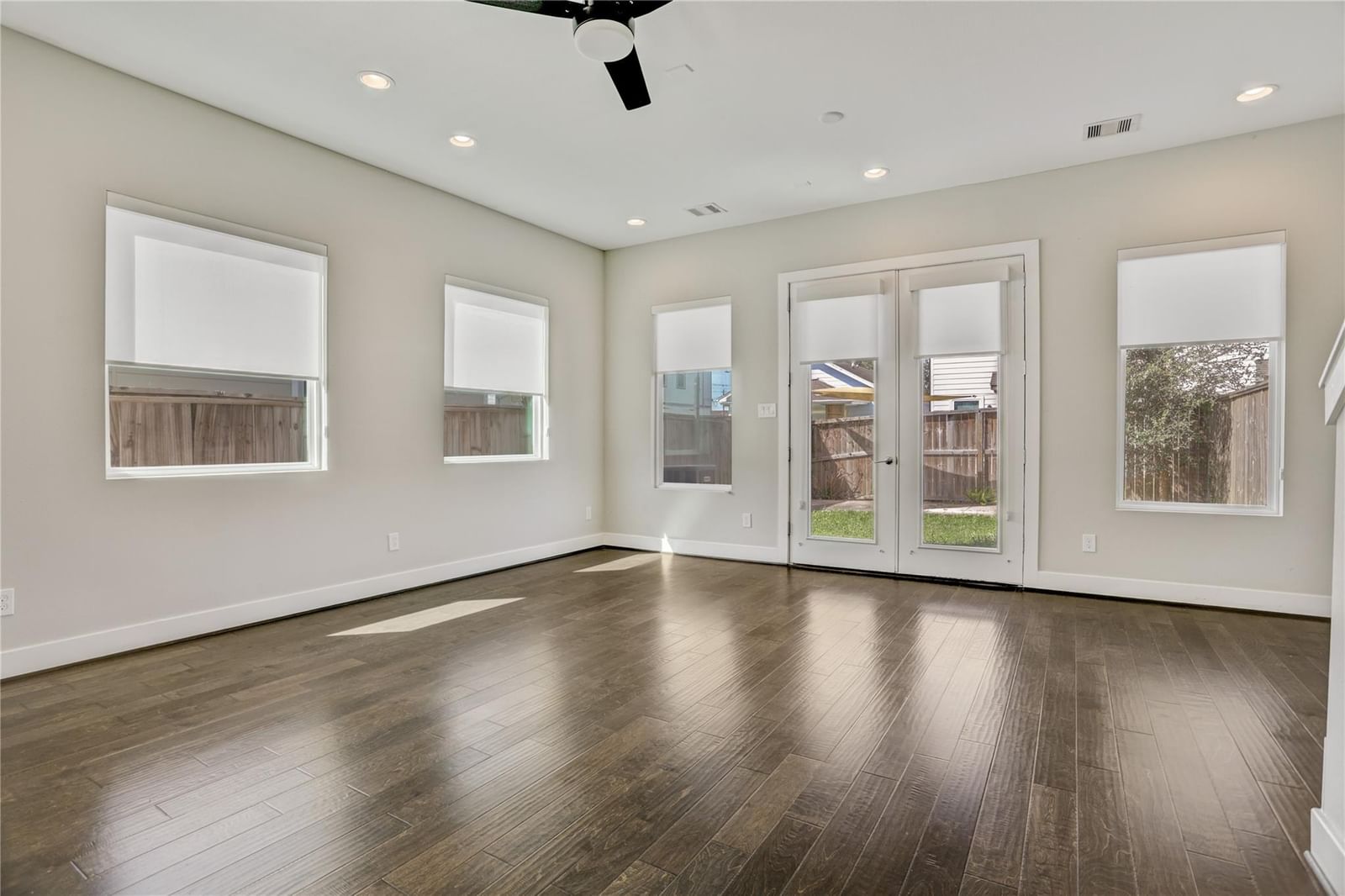 2413 Chapman Street — photo 7