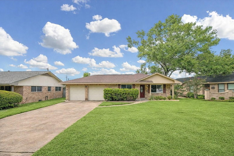 1607 Willowby Drive