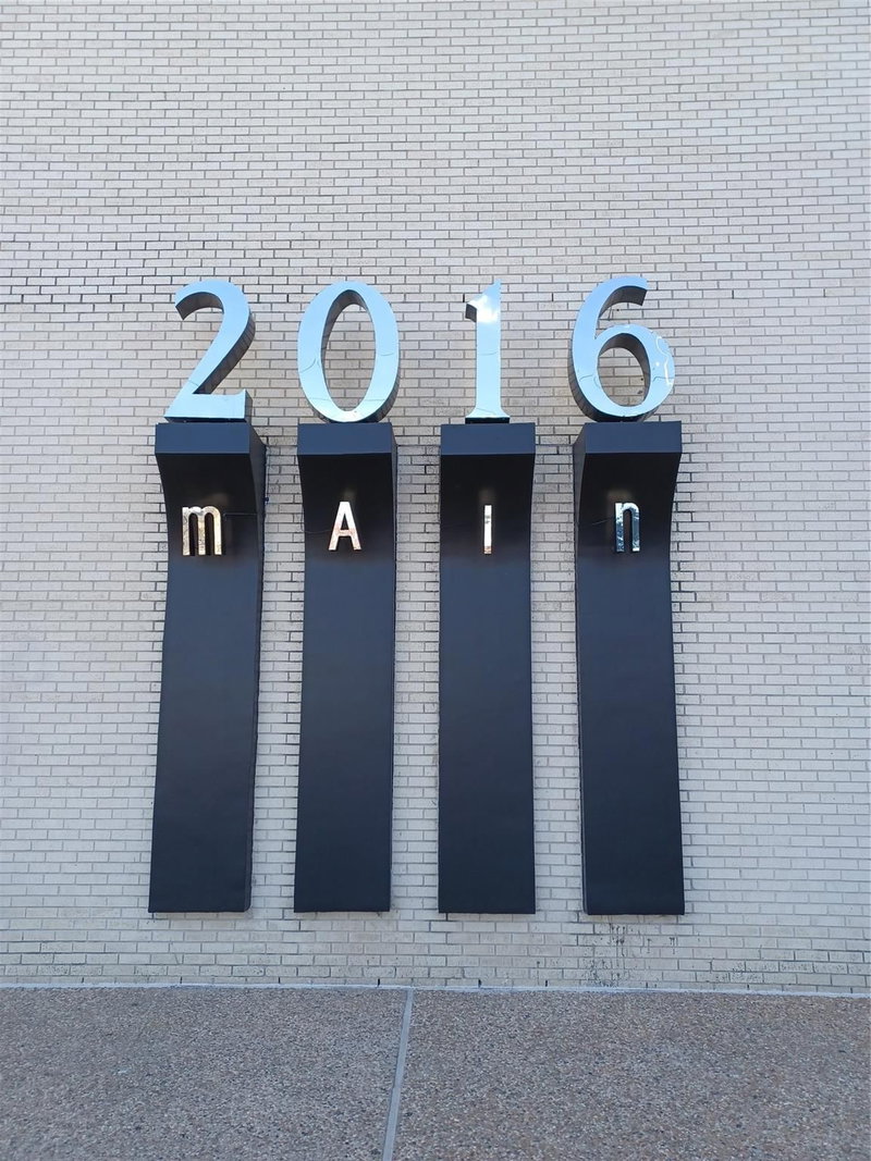 2016 Main Street #605