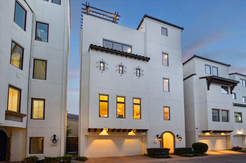 5207 Calle Montilla Place