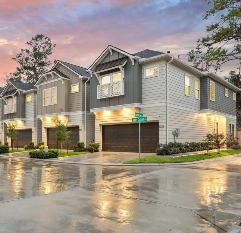 5214 Amber Sunrise Drive