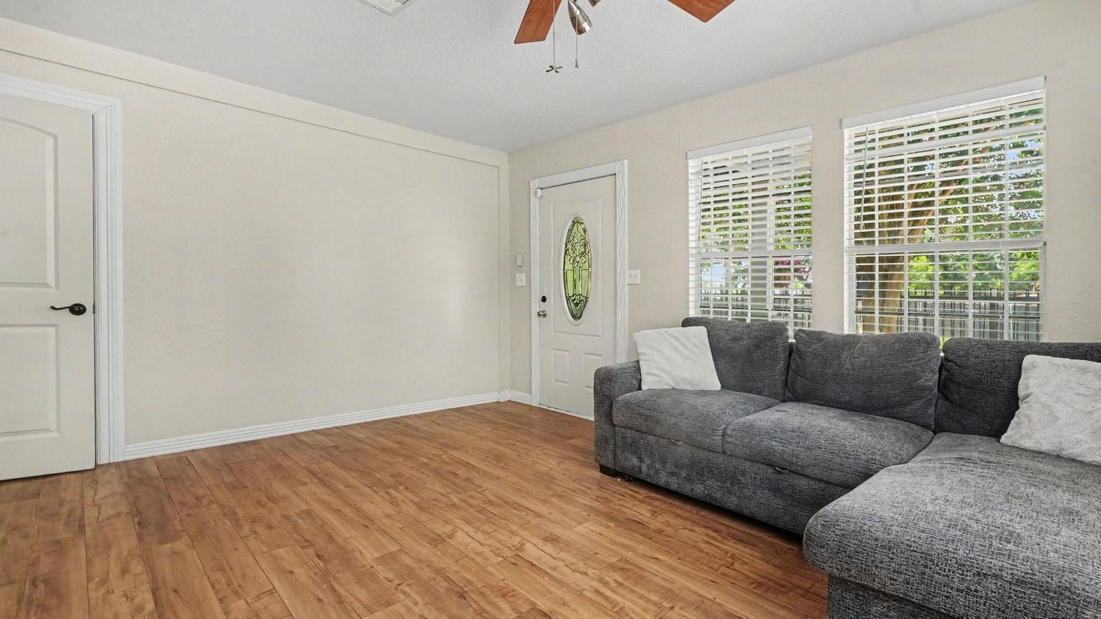 9226 Dodson Street — photo 8