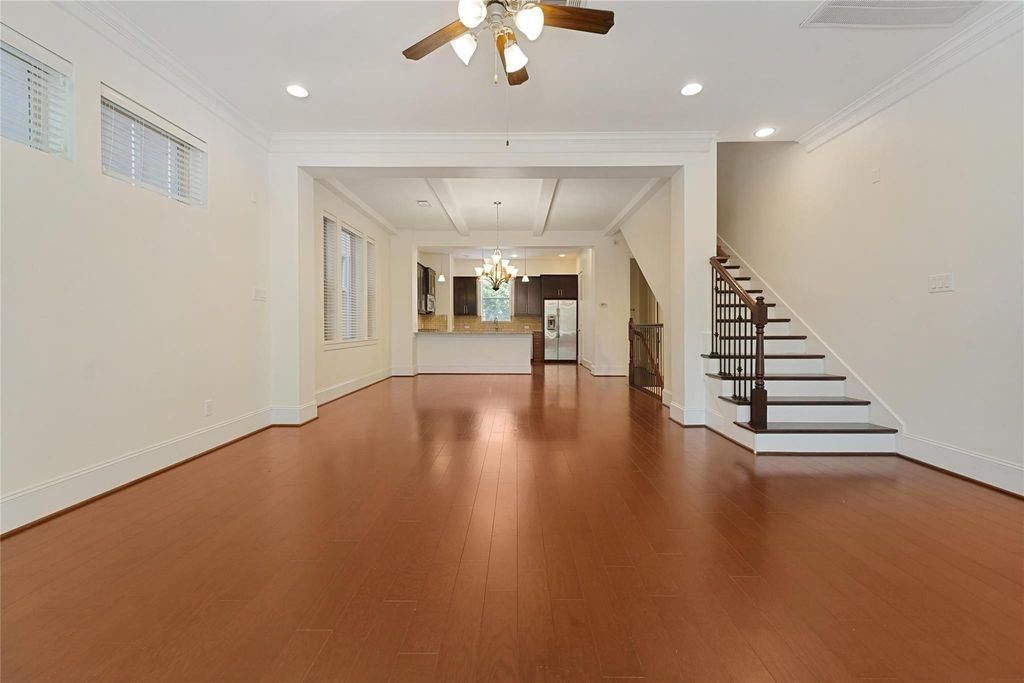 1820 Dennis Street — photo 6