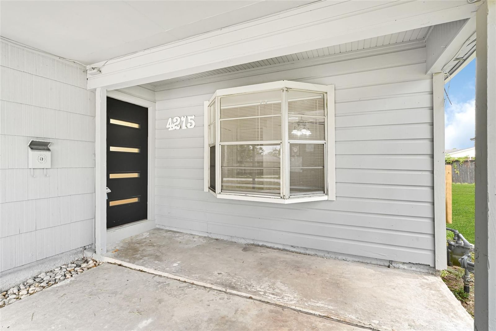 4215 East Lane — photo 3