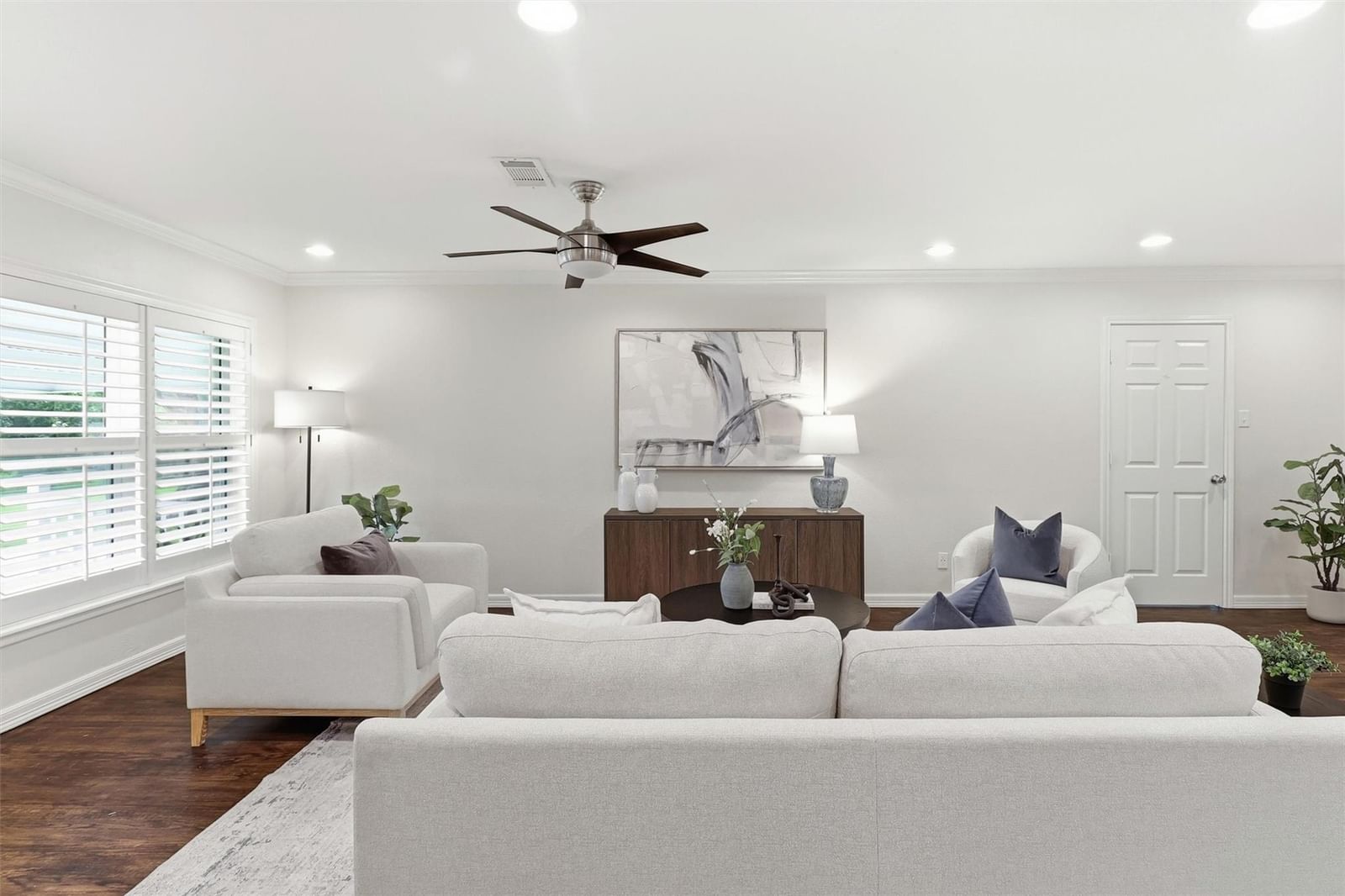 1734 Knightwick Drive — photo 8