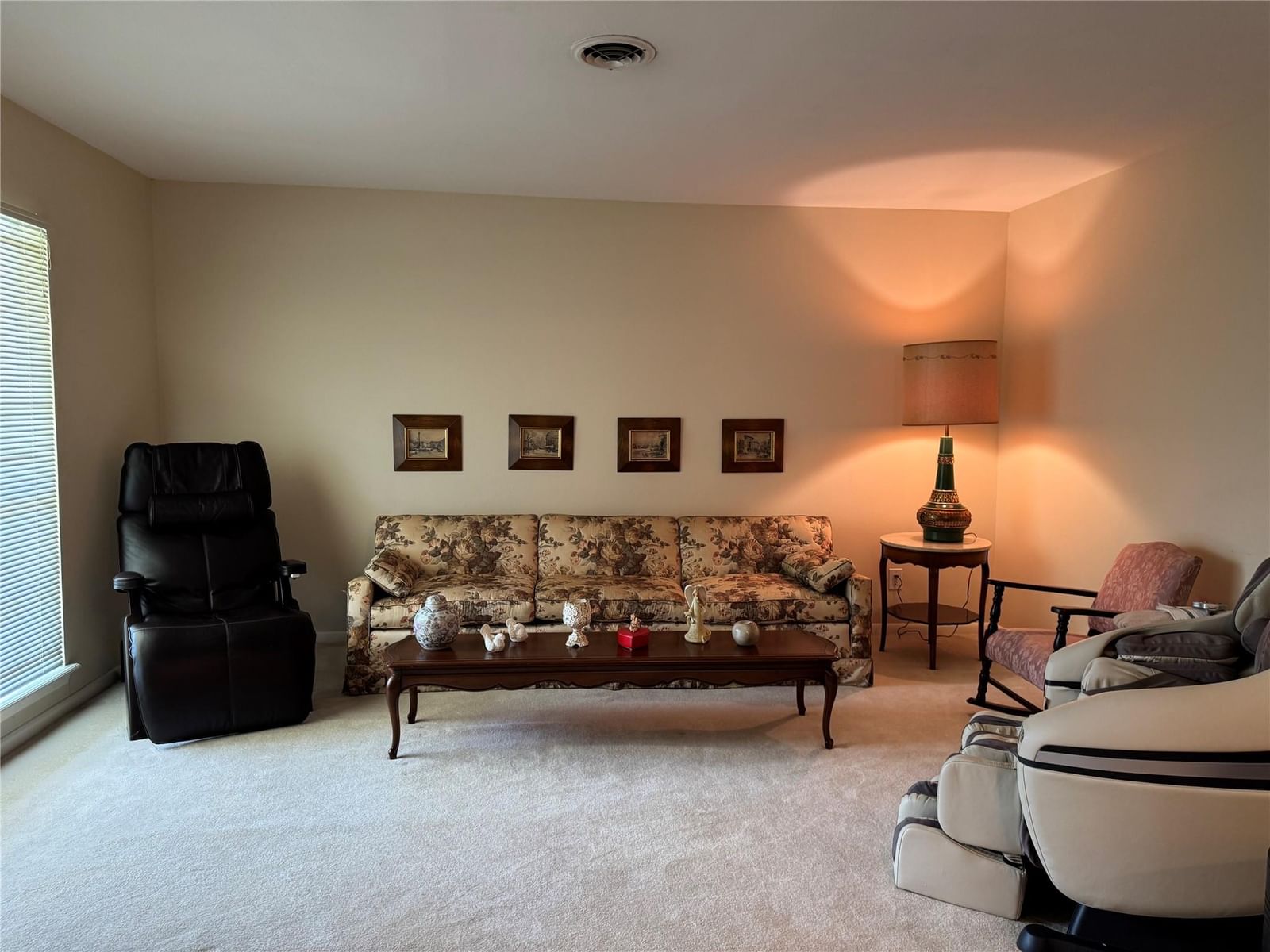 203 Thornton Road — photo 3