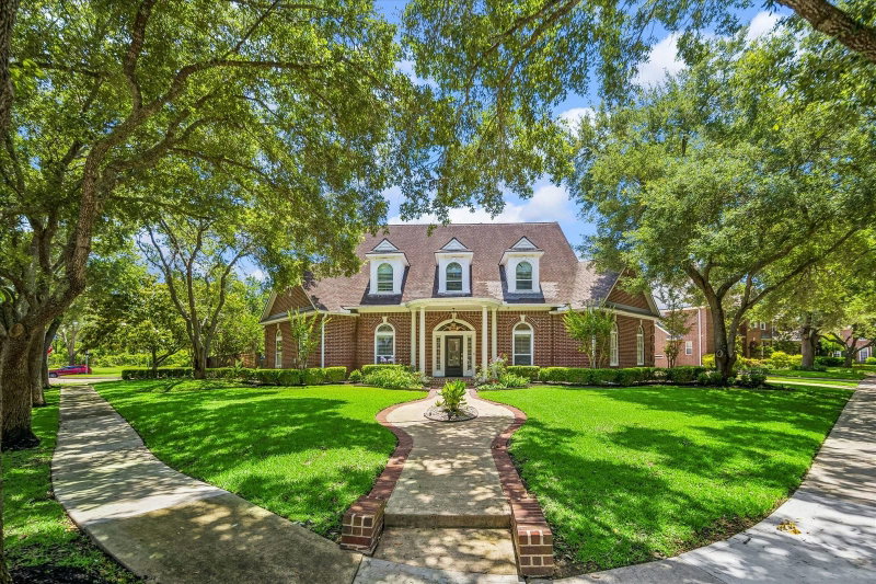 Home for sale: 4003 Woodbriar Court