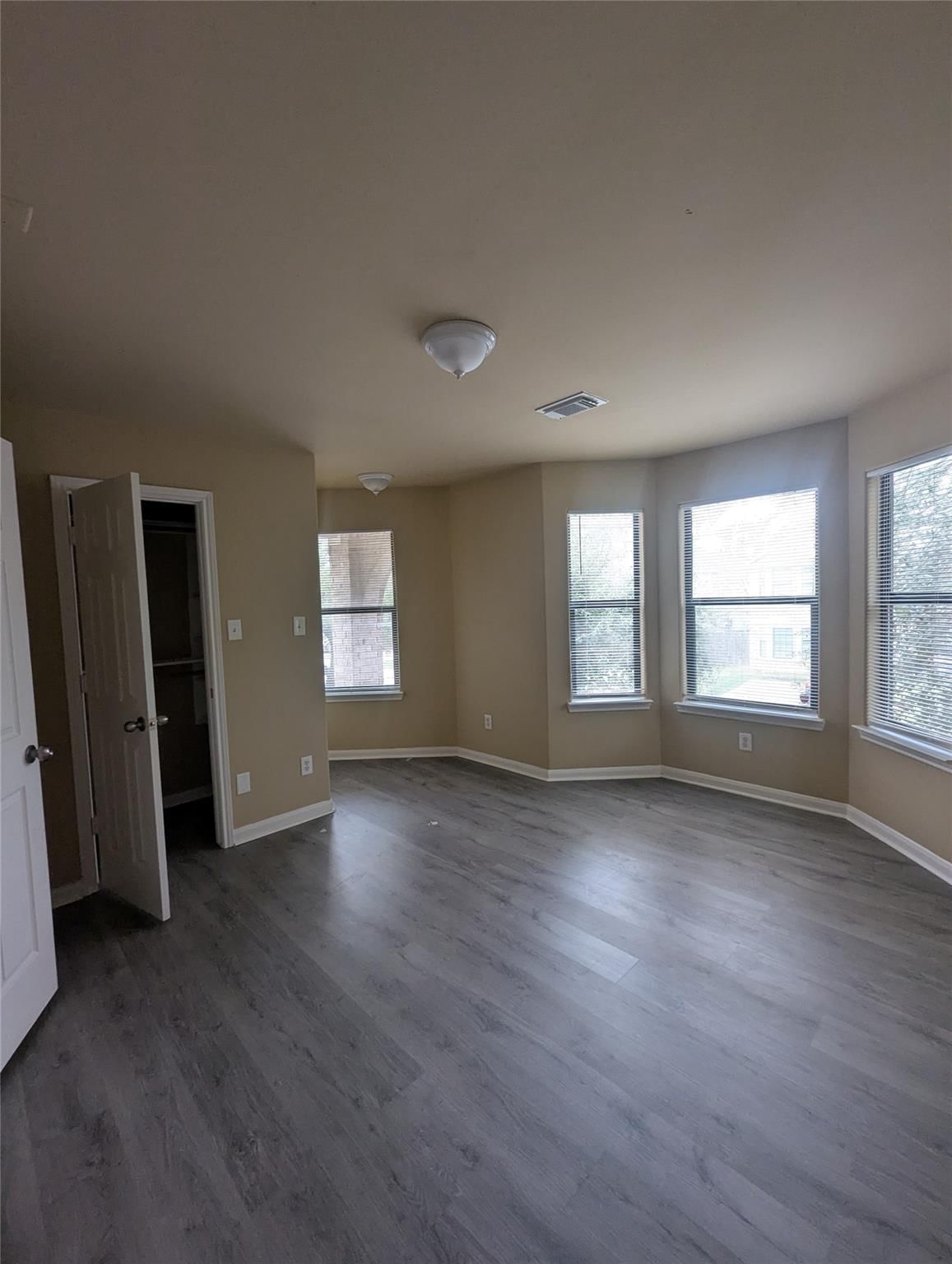 3006 La Estancia Lane — photo 9