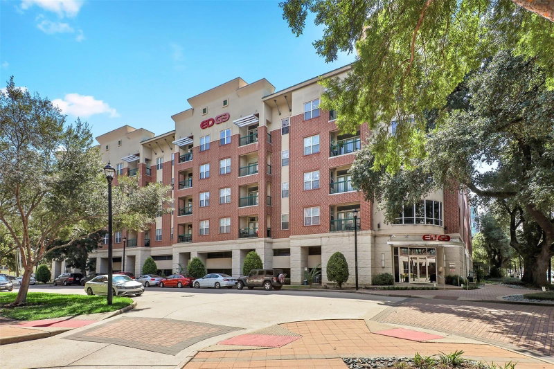 300 St Joseph Parkway #203