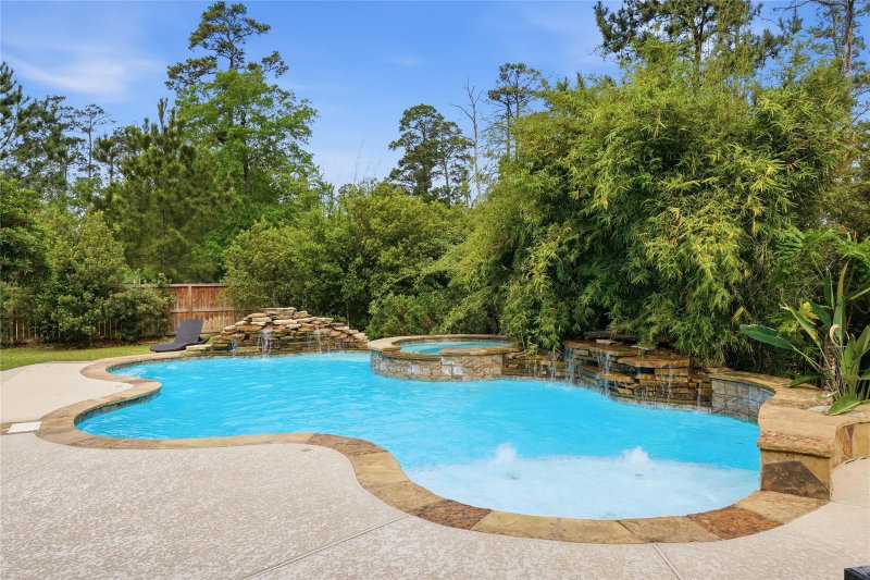 Home for sale: 8111 Hideaway Lake Circle