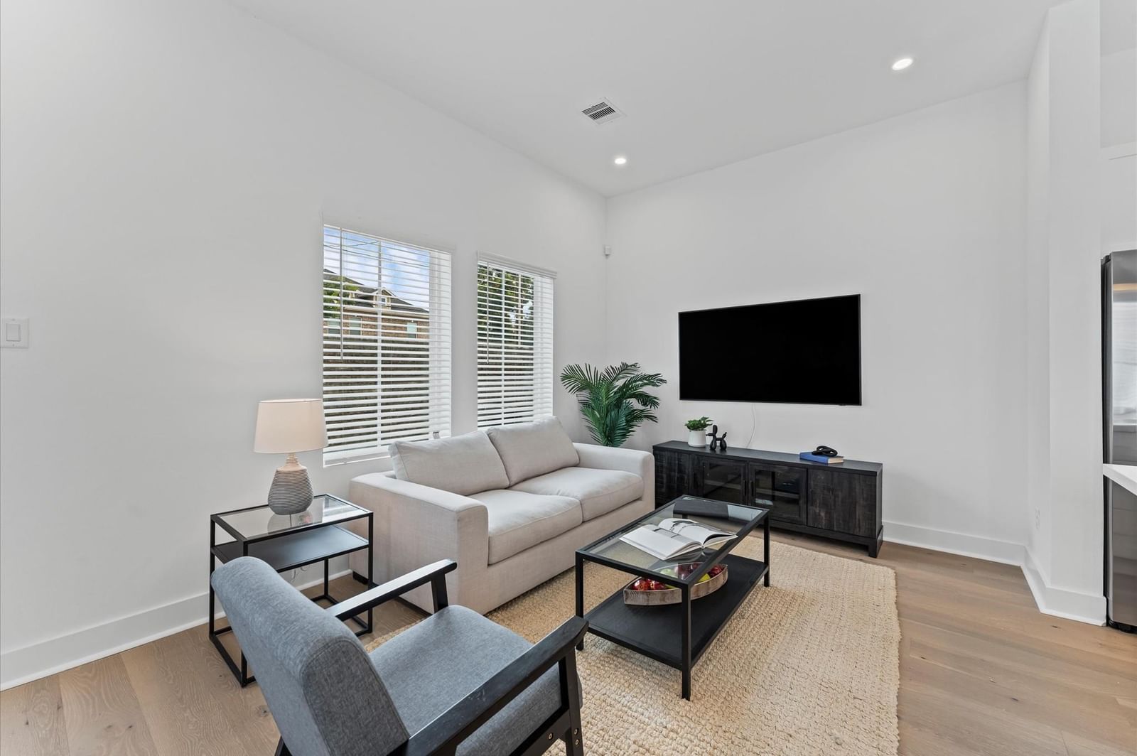 332 Neyland Street — photo 7