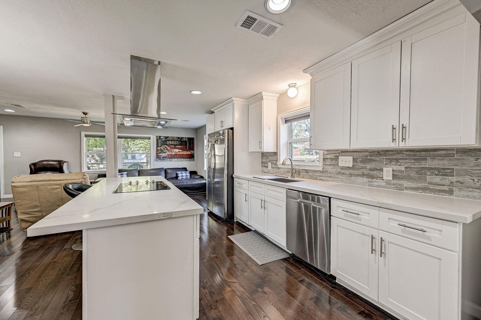 3906 Beggs Street — photo 7
