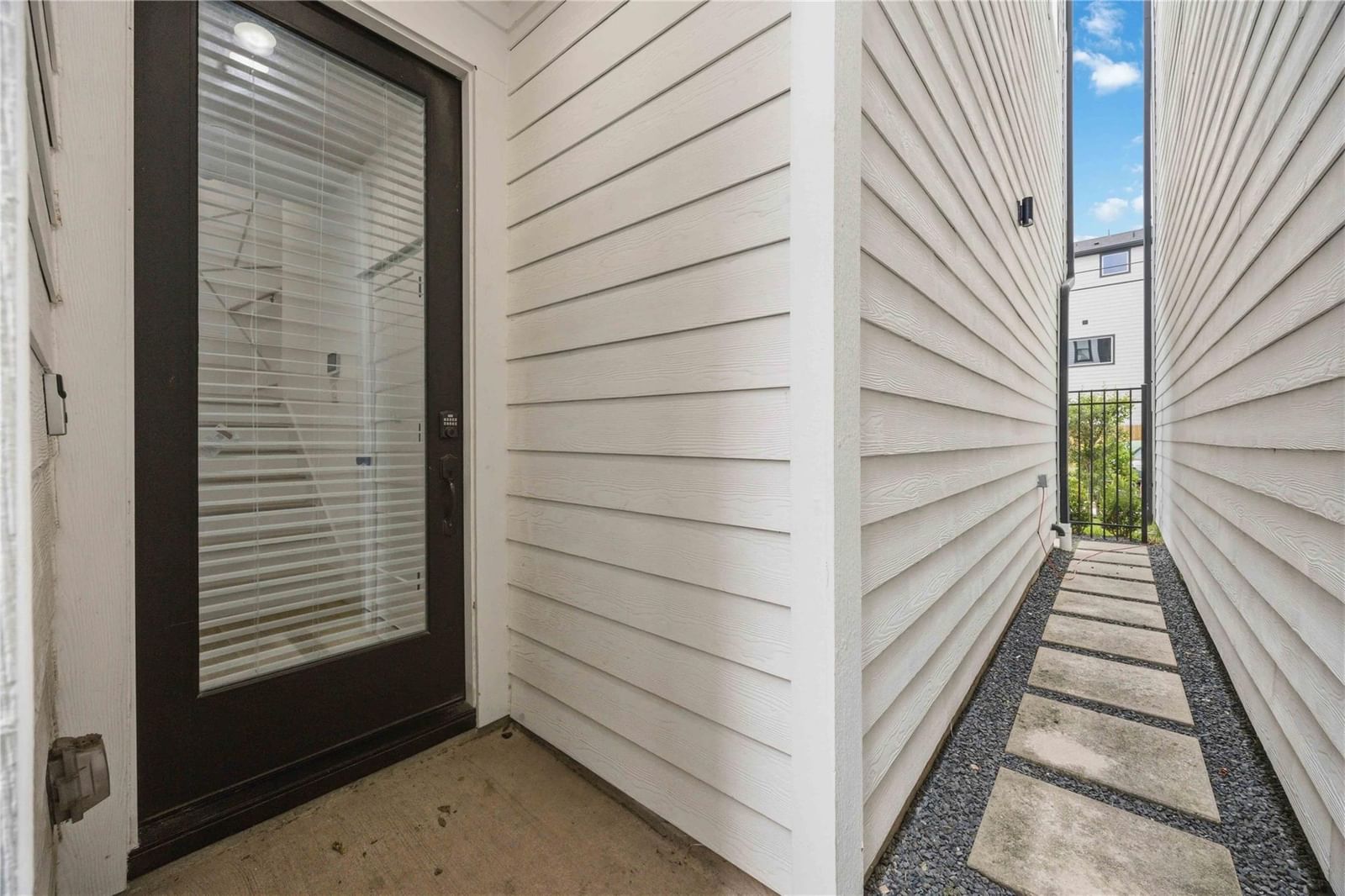 2803 Anita Street — photo 2
