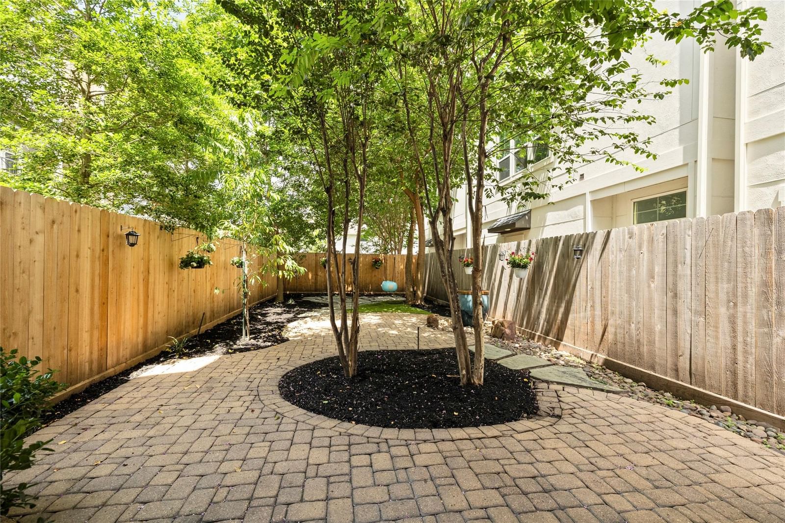 4510 Eli Street — photo 4
