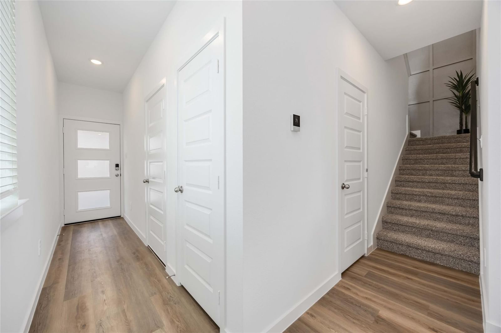 965 Mansfield Street — photo 8