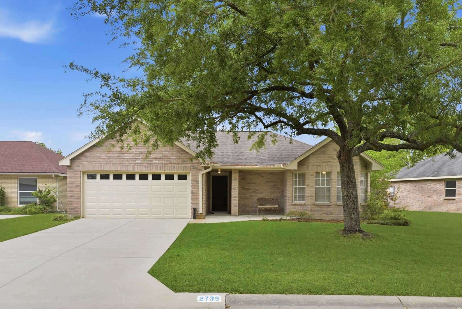 Property photo 1 of 41 for 2739 Peach Hollow Circle