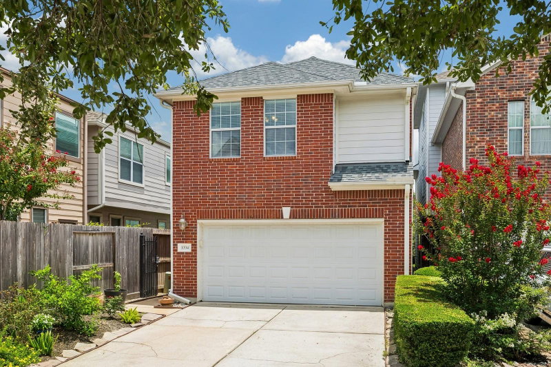 1334 Ella Place