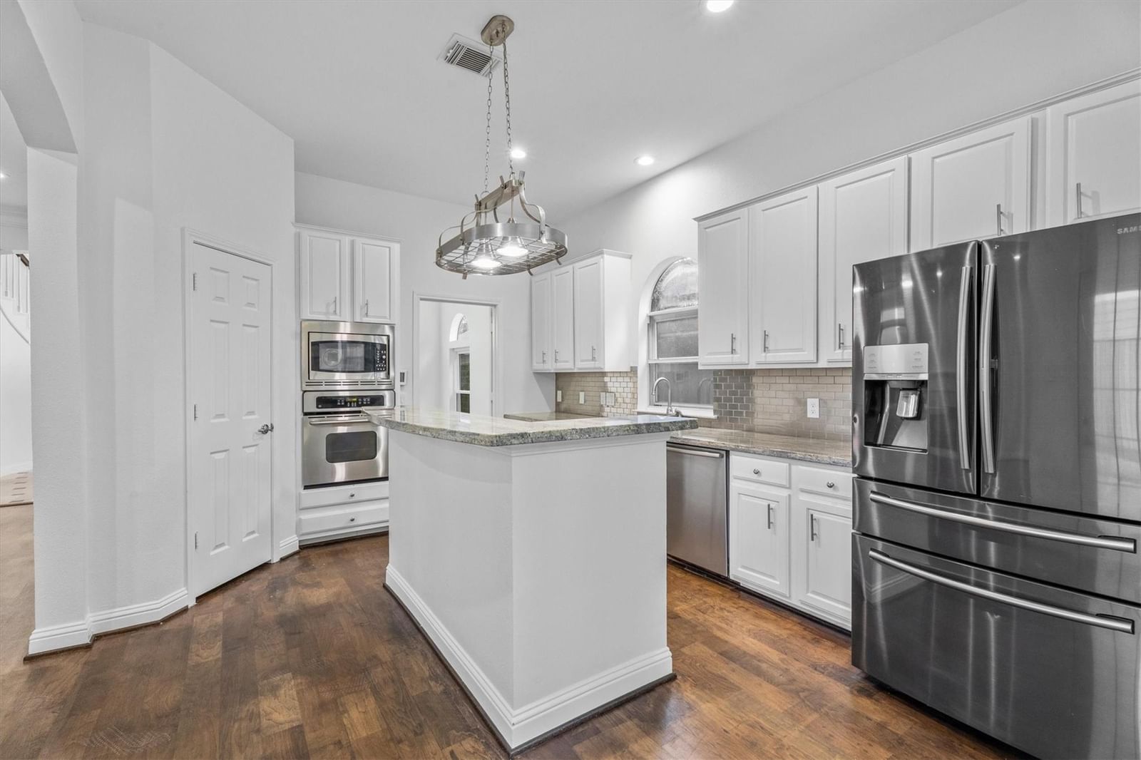 1420 Asbury Street — photo 9