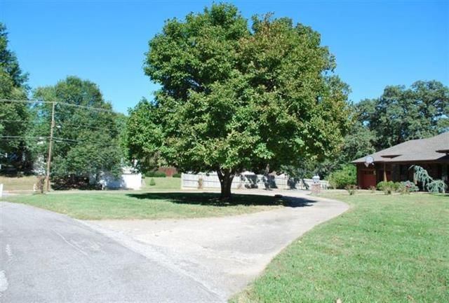 2609 Indian Trail Drive — photo 3
