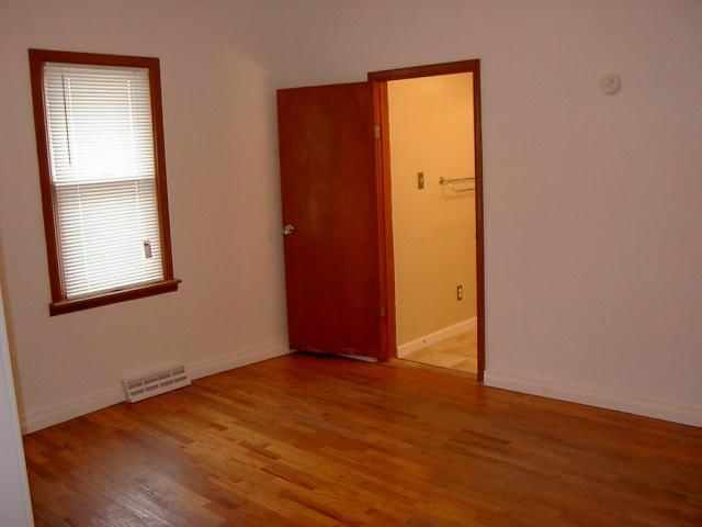 220 W Hyde Park Avenue — photo 8