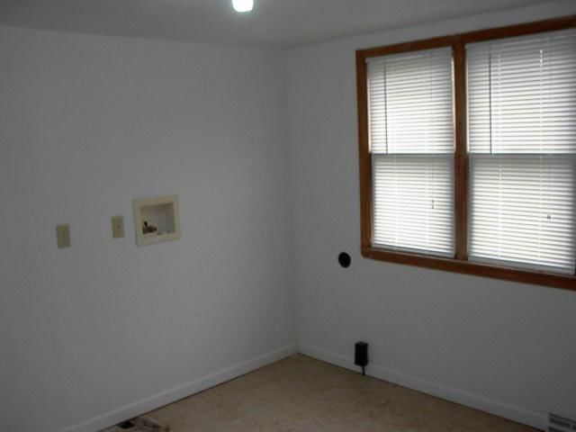 220 W Hyde Park Avenue — photo 9