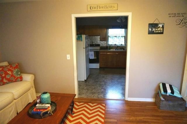 809 W Chestnut Street — photo 5