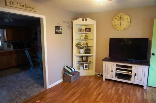 809 W Chestnut Street — photo 6