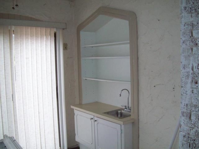 8 Elmwood Road — photo 12