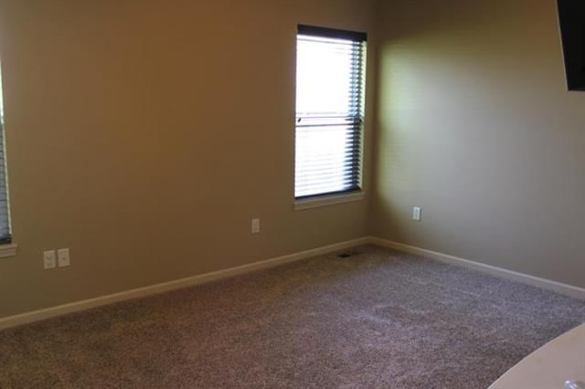 206 S Catalpa Street — photo 14