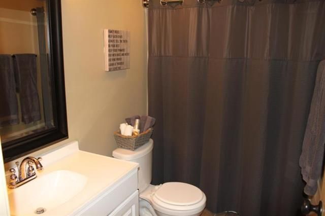 206 S Catalpa Street — photo 33