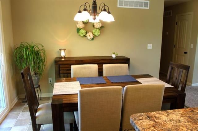206 S Catalpa Street — photo 41