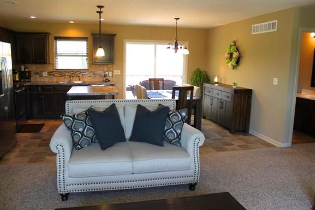 206 S Catalpa Street — photo 6