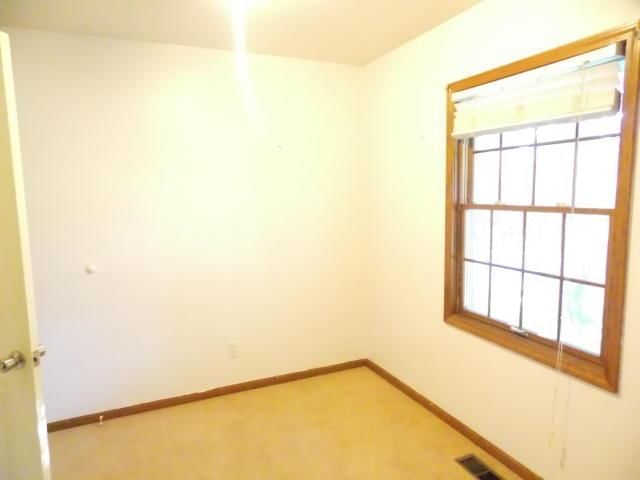 2401 Willow Lane — photo 17