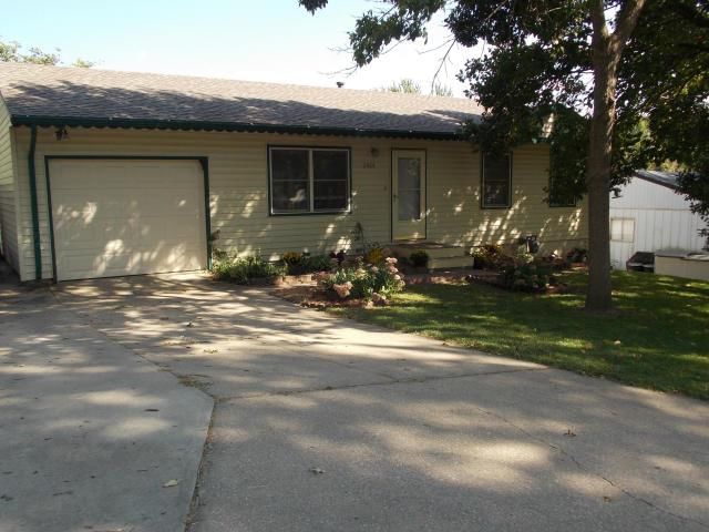 2401 Willow Lane — photo 29