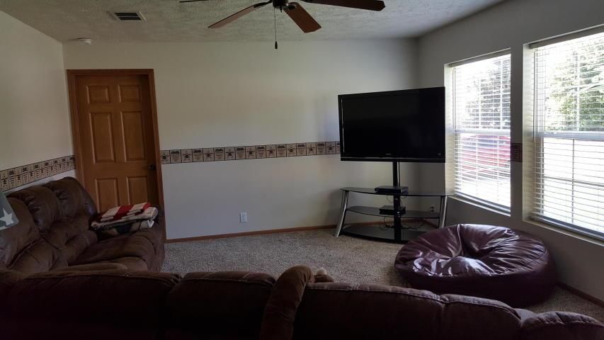 1709 Vernon St — photo 19