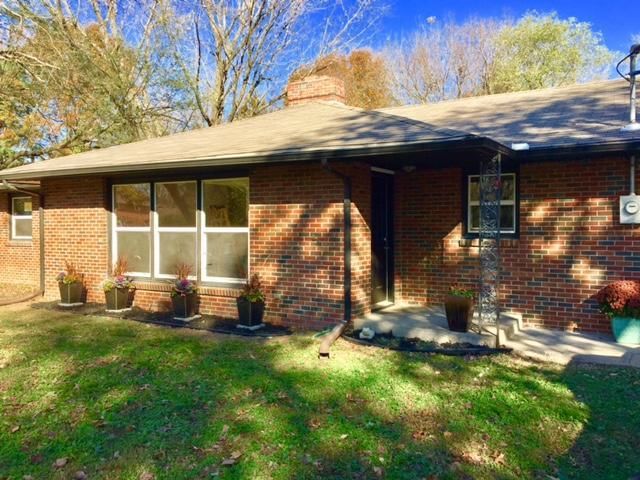 3913 East Hills Drive — photo 3