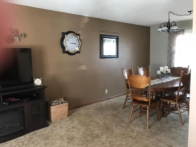2419 Dewey Street — photo 4