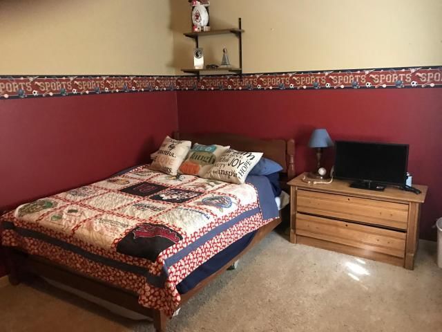 2419 Dewey Street — photo 10