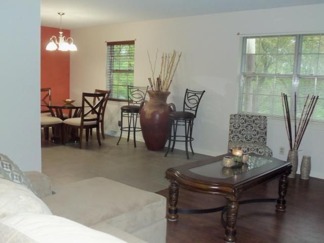 14 S Carriage Drive — photo 11