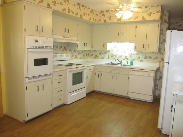 2304 N 35th Terrace — photo 12