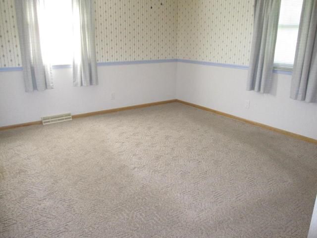 2304 N 35th Terrace — photo 14