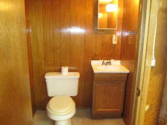 2304 N 35th Terrace — photo 23