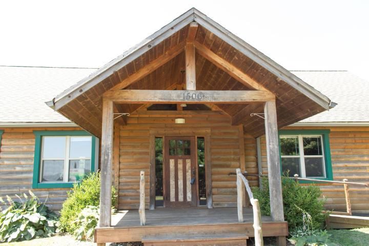 1506 S Riverside Road — photo 2