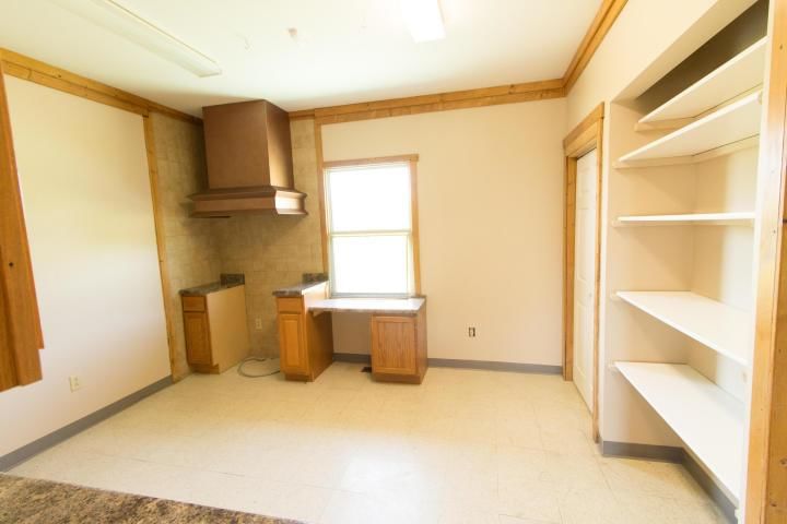 1506 S Riverside Road — photo 12
