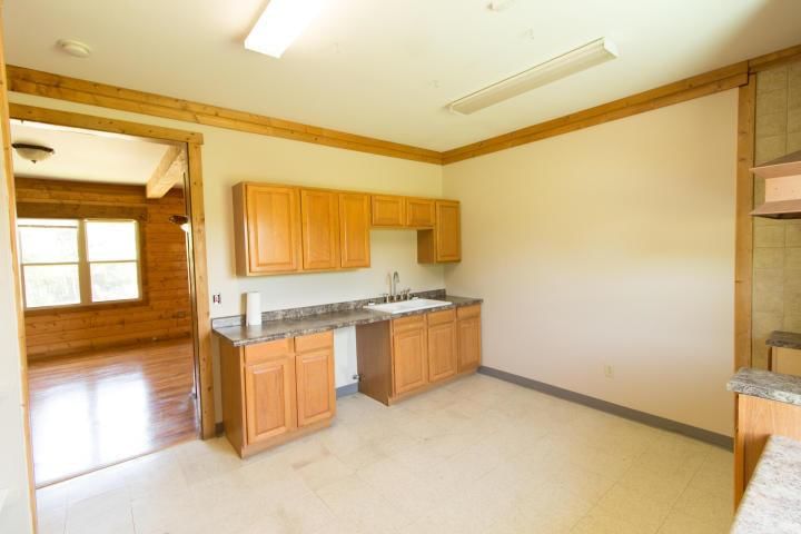 1506 S Riverside Road — photo 13