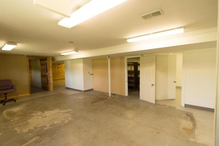 1506 S Riverside Road — photo 20