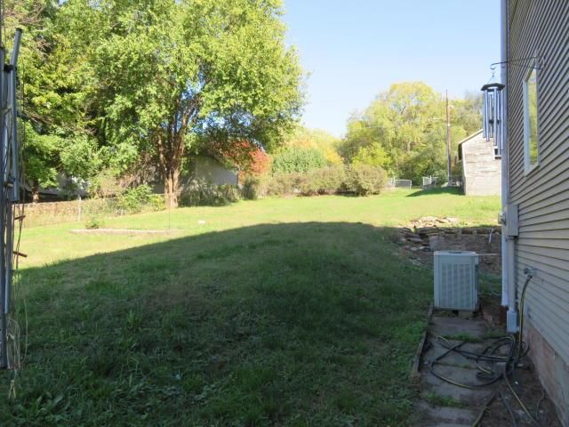2415 S 12 Street — photo 13